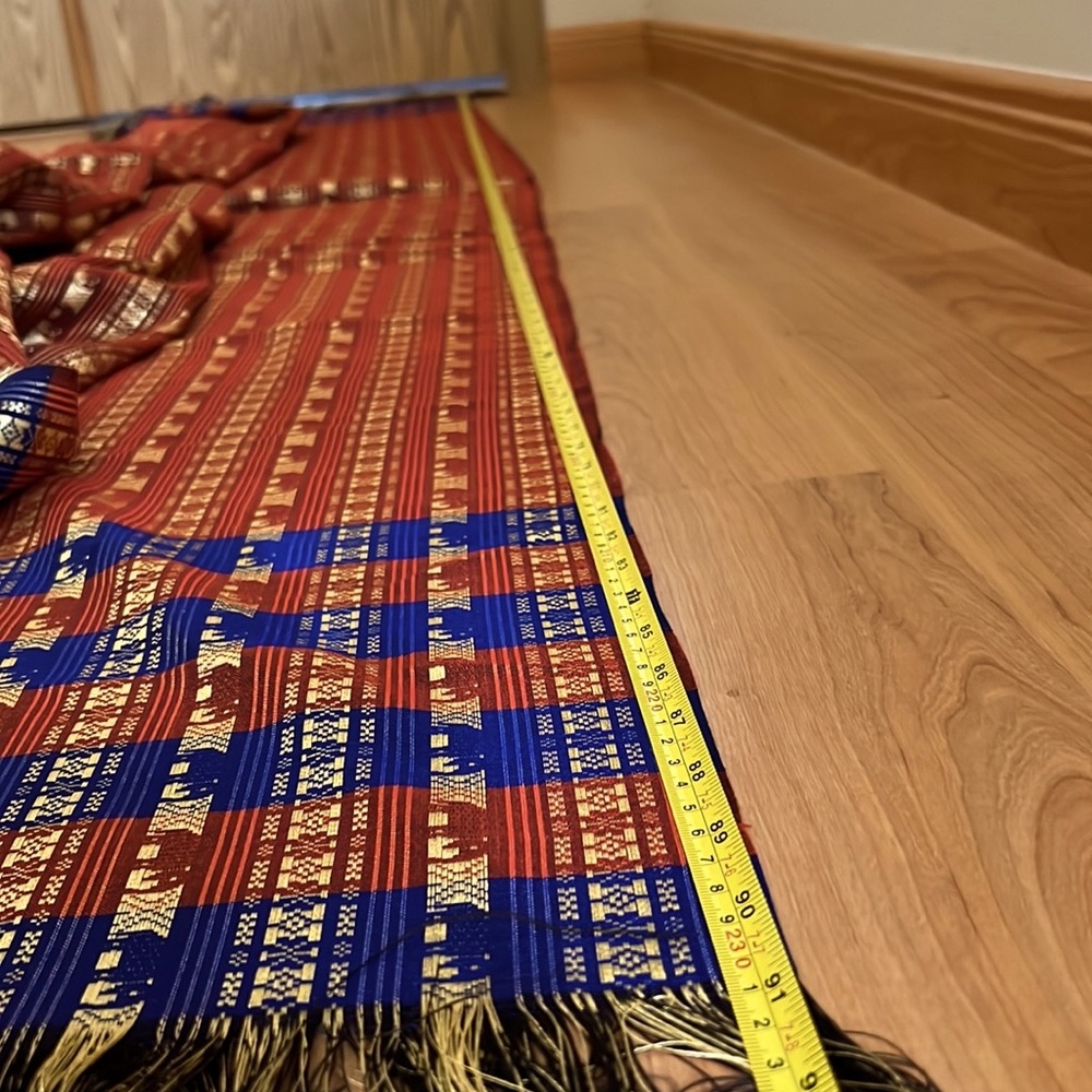 NWOT Thai tradition elephant red/gold/blue table cloth - Picture 9 of 11